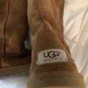 Ugg boots. Slightly worn beautiful Tan ugg color with fur from Norstroms